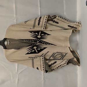 Charlotte Russe Aztec Poncho One Size O/S Preowned